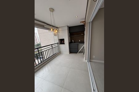 Apartamento à venda com 93m², 2 quartos e 2 vagas Apartamento à venda com 93m², 2 quartos e 2 vagasVaranda