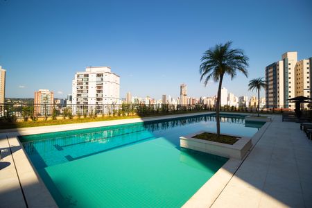 Apartamento à venda com 83m², 3 quartos e 2 vagas Apartamento à venda com 83m², 3 quartos e 2 vagasÁrea comum - Piscina