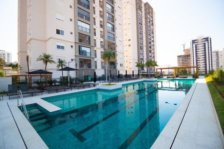 Apartamento à venda com 83m², 3 quartos e 2 vagas Apartamento à venda com 83m², 3 quartos e 2 vagasÁrea comum - Piscina