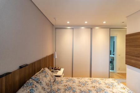 Apartamento à venda com 83m², 3 quartos e 2 vagas Apartamento à venda com 83m², 3 quartos e 2 vagasSuíte