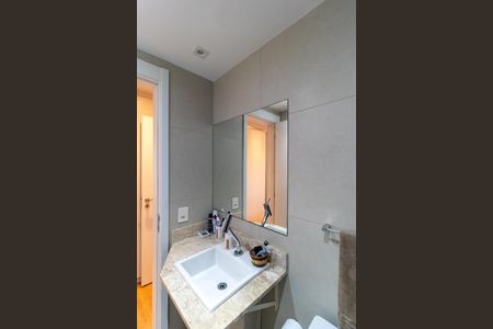Apartamento à venda com 83m², 3 quartos e 2 vagas Apartamento à venda com 83m², 3 quartos e 2 vagasBanheiro da Suíte