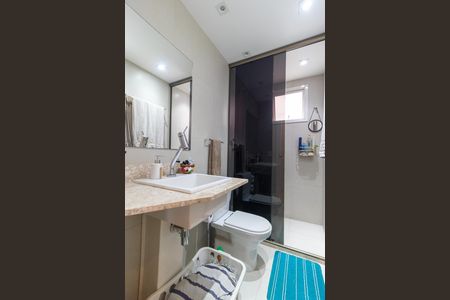 Apartamento à venda com 83m², 3 quartos e 2 vagas Apartamento à venda com 83m², 3 quartos e 2 vagasBanheiro da Suíte