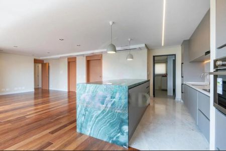 Apartamento à venda com 2 quartos, 147m² em Vila Nova Conceição, São Paulo
