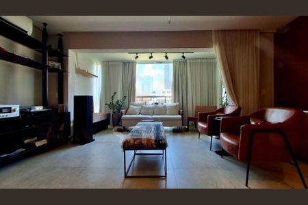 Apartamento à venda com 130m², 4 quartos e 2 vagas