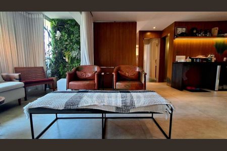 Apartamento à venda com 130m², 4 quartos e 2 vagas