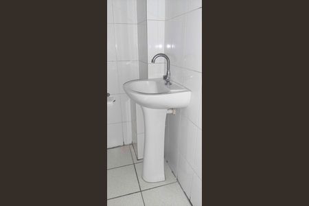 Casa para alugar com 55m², 1 quarto e sem vaga Casa para alugar com 55m², 1 quarto e sem vagaBanheiro