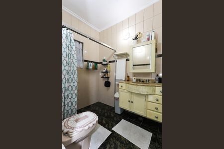 Banheiro de casa à venda com 3 quartos, 110m² em Jardim Maria Virginia, São Paulo
