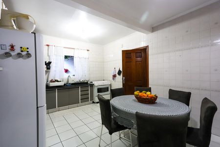 Casa à venda com 110m², 3 quartos e 3 vagas Casa à venda com 110m², 3 quartos e 3 vagascozinha