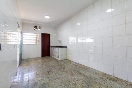 Casa para alugar com 250m², 3 quartos e 2 vagas Casa para alugar com 250m², 3 quartos e 2 vagasCozinha