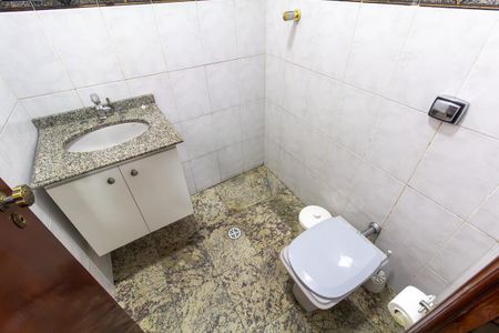 Casa para alugar com 250m², 3 quartos e 2 vagas Casa para alugar com 250m², 3 quartos e 2 vagasLavabo 1