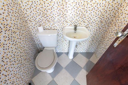 Casa para alugar com 250m², 3 quartos e 2 vagas Casa para alugar com 250m², 3 quartos e 2 vagasLavabo 2