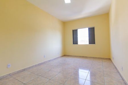 Casa para alugar com 250m², 3 quartos e 2 vagas Casa para alugar com 250m², 3 quartos e 2 vagasQuarto 2