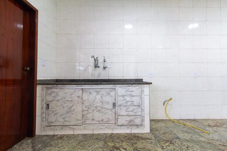 Casa para alugar com 250m², 3 quartos e 2 vagas Casa para alugar com 250m², 3 quartos e 2 vagasCozinha