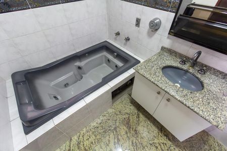 Casa para alugar com 250m², 3 quartos e 2 vagas Casa para alugar com 250m², 3 quartos e 2 vagasBanheiro
