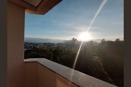 Apartamento para alugar com 61m², 2 quartos e 1 vaga