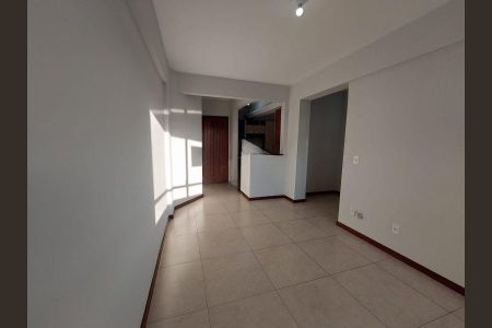 Sala de apartamento para alugar com 2 quartos, 61m² em Jardim Atlântico, Florianópolis