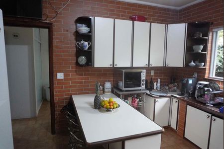 Casa à venda com 327m², 2 quartos e 4 vagasCozinha