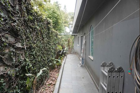Casa à venda com 327m², 2 quartos e 4 vagasCorredor