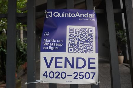Casa à venda com 327m², 2 quartos e 4 vagasEntrada
