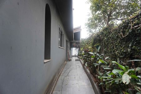 Casa à venda com 327m², 2 quartos e 4 vagasCorredor