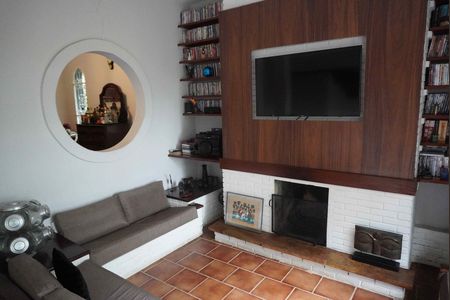 Casa à venda com 327m², 2 quartos e 4 vagasSala de TV