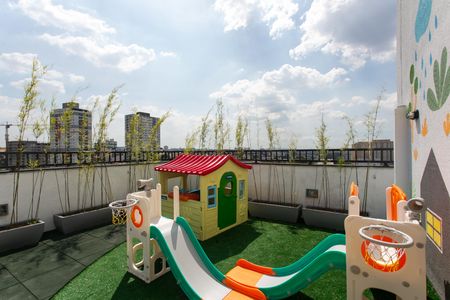 Apartamento para alugar com 35m², 2 quartos e sem vaga Apartamento para alugar com 35m², 2 quartos e sem vagaÁrea comum - Playground