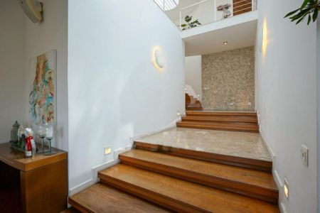 Casa à venda com 700m², 5 quartos e 6 vagas