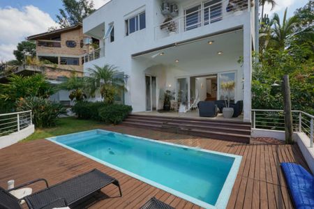 Casa à venda com 700m², 5 quartos e 6 vagas