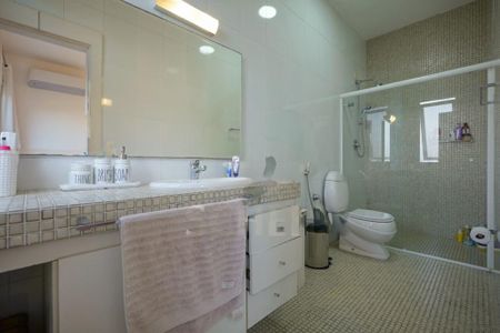 Casa à venda com 700m², 5 quartos e 6 vagas
