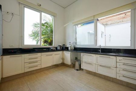 Casa à venda com 700m², 5 quartos e 6 vagas