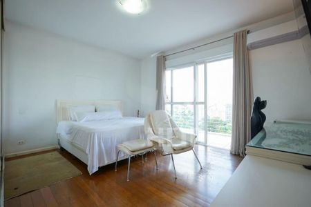 Casa à venda com 5 quartos, 700m² em Morumbi, São Paulo