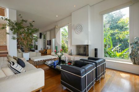 Casa à venda com 700m², 5 quartos e 6 vagas