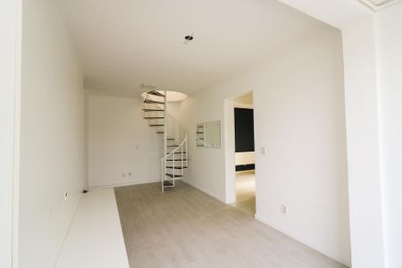 Apartamento para alugar com 101m², 3 quartos e 2 vagas Apartamento para alugar com 101m², 3 quartos e 2 vagasSala 1
