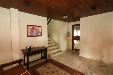 Apartamento para alugar com 101m², 3 quartos e 2 vagas Apartamento para alugar com 101m², 3 quartos e 2 vagasÁrea comum - Hall de entrada