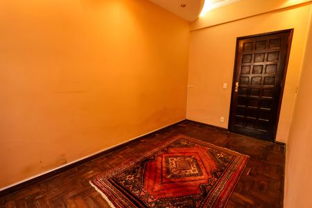 Apartamento à venda com 250m², 3 quartos e 5 vagasSala