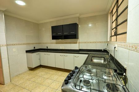 Apartamento à venda com 250m², 3 quartos e 5 vagasCozinha