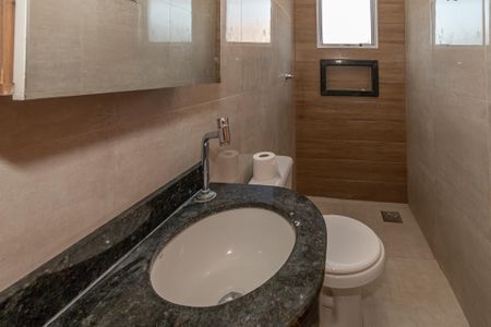 Casa à venda com 120m², 3 quartos e 4 vagas Casa à venda com 120m², 3 quartos e 4 vagasBanheiro