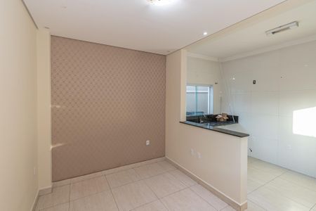 Casa à venda com 120m², 3 quartos e 4 vagas Casa à venda com 120m², 3 quartos e 4 vagasSala de Jantar