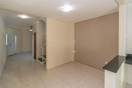 Casa à venda com 120m², 3 quartos e 4 vagas Casa à venda com 120m², 3 quartos e 4 vagasSala de Jantar