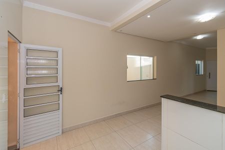 Casa à venda com 120m², 3 quartos e 4 vagas Casa à venda com 120m², 3 quartos e 4 vagasCozinha