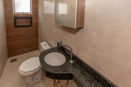 Casa à venda com 120m², 3 quartos e 4 vagas Casa à venda com 120m², 3 quartos e 4 vagasBanheiro da Suíte