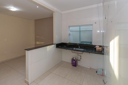 Casa à venda com 120m², 3 quartos e 4 vagas Casa à venda com 120m², 3 quartos e 4 vagasCozinha