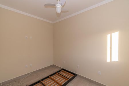Casa à venda com 120m², 3 quartos e 4 vagas Casa à venda com 120m², 3 quartos e 4 vagasQuarto 2