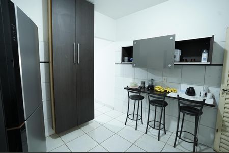 Casa à venda com 2 quartos, 180m² em Jardim Marques de Abreu, Goiânia