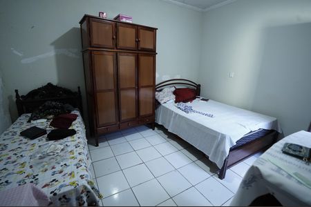 Casa à venda com 180m², 2 quartos e 3 vagas
