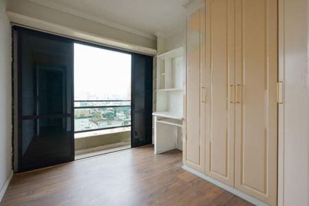 Apartamento à venda com 136m², 4 quartos e 4 vagas