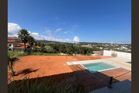 Casa de Condomínio à venda com 3 quartos, 230m² em Casa Branca, Brumadinho