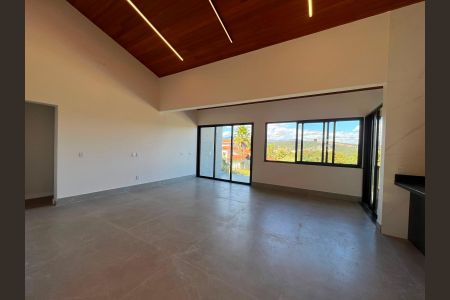 Casa de Condomínio à venda com 3 quartos, 230m² em Casa Branca, Brumadinho