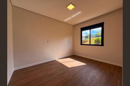 Quarto 1 de casa de condomínio à venda com 3 quartos, 230m² em Casa Branca, Brumadinho
