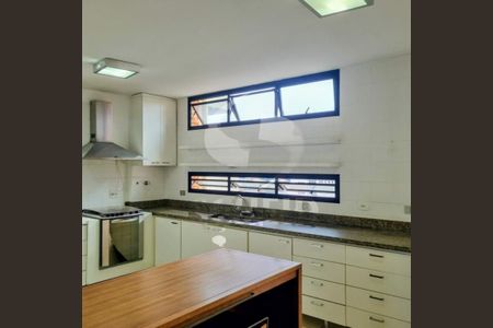 Apartamento à venda com 240m², 3 quartos e 4 vagas